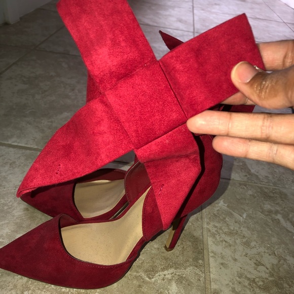 Red heels - Picture 2 of 2